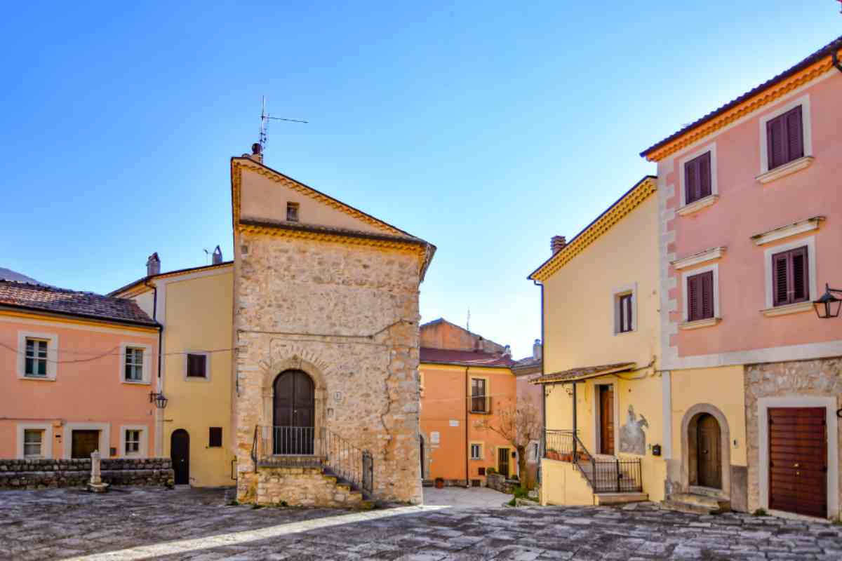 borghi visitare italia risparmiare